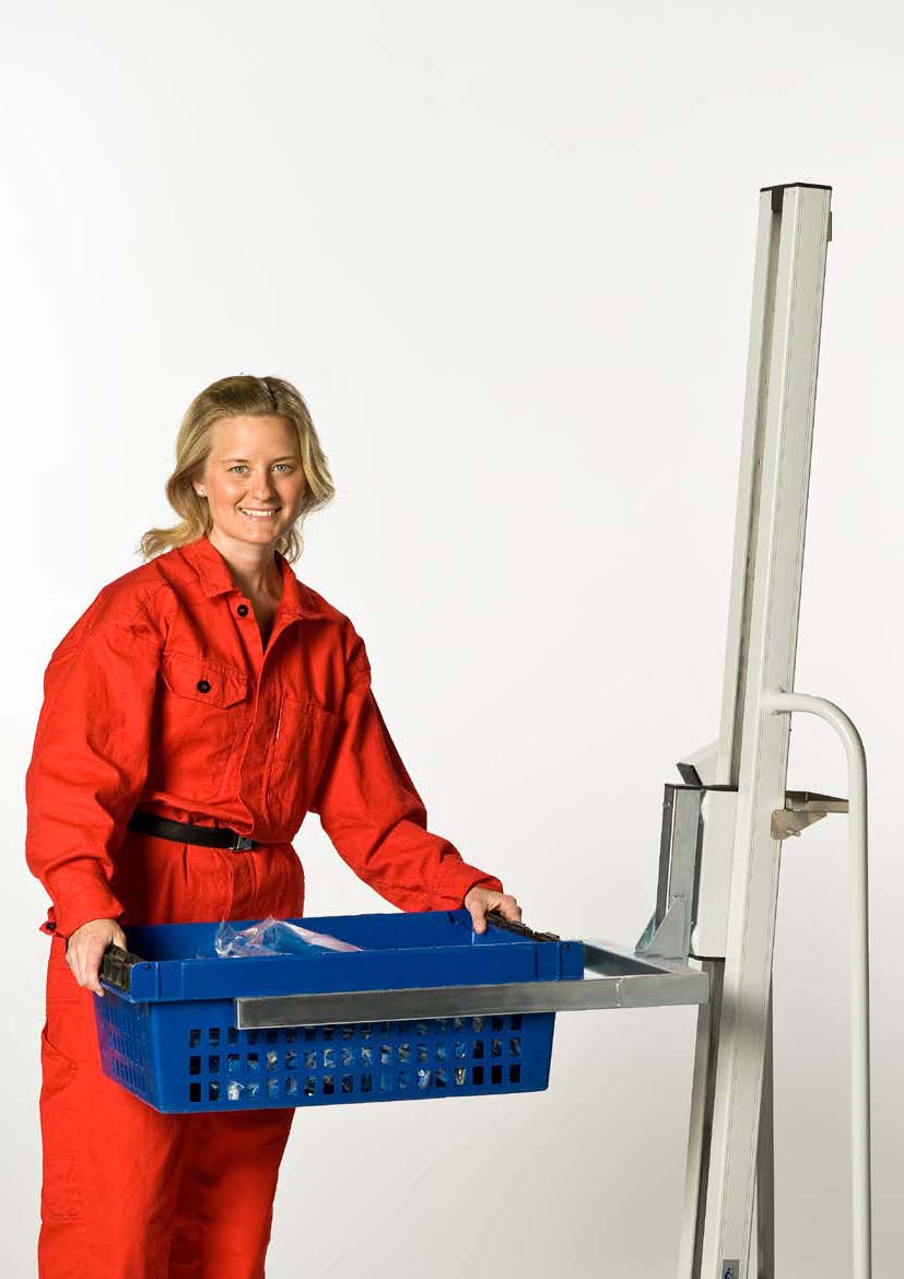 Carretilla para elevación y manipulación de cajas de plástico
