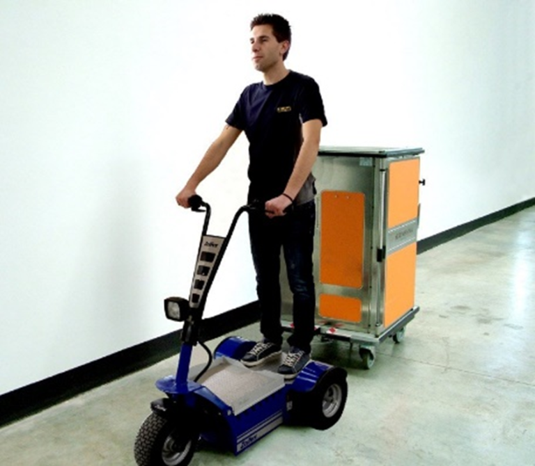 Vehículo eléctrico para transporte de personas o mercancía poco voluminosa Modelo K3